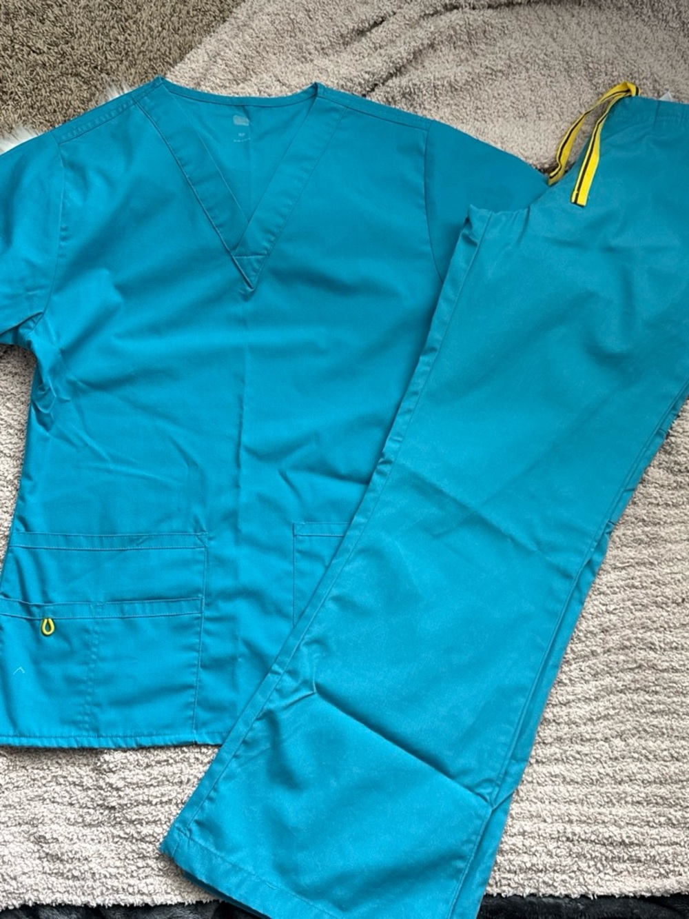 Like new Blue scrub set, women’s size XS top and XSP pants #scrubs #medical